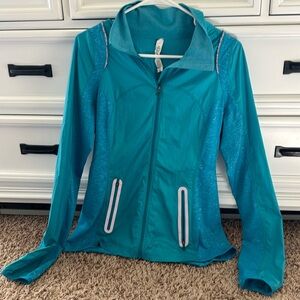 COPY - Lululemon featherweight hybrid